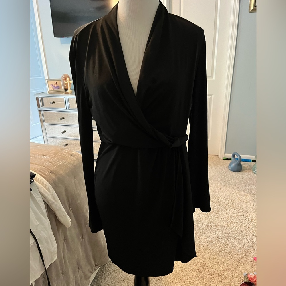 Victoria’s Secret stretch fabric black dress sz L